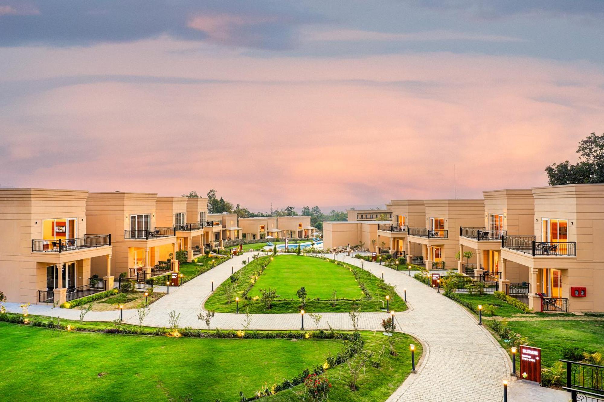 Club Mahindra Patkote Nainital Exterior foto